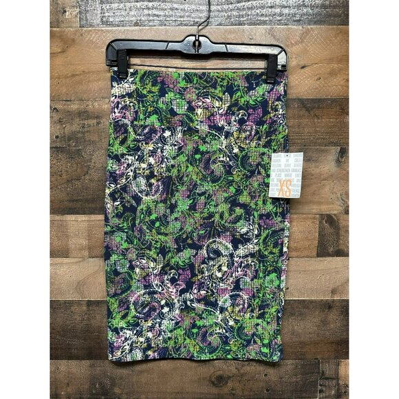 NWT Lula Roe Women's Cassie Pencil Skirt Size X-Small - Picture 1 of 5